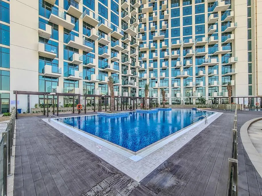 Lovely Studio With Cozy Balcony And Outdoor Pool Dubai 0*,  United Arab Emirates