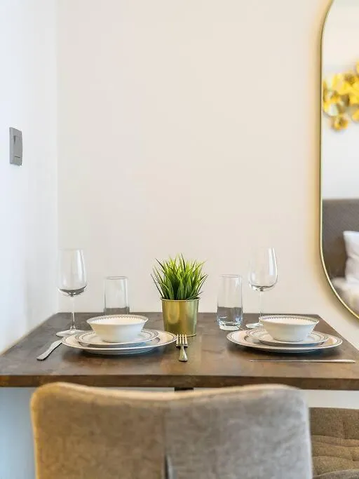 Apartment Lovely Studio With Cozy Balcony And Outdoor Pool Dubai United Arab Emirates