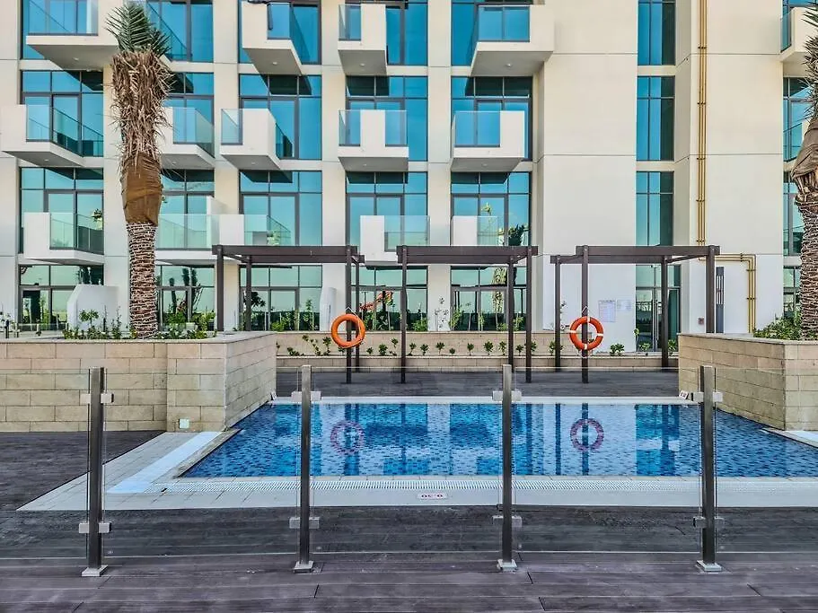 Apartment Lovely Studio With Cozy Balcony And Outdoor Pool Dubai United Arab Emirates