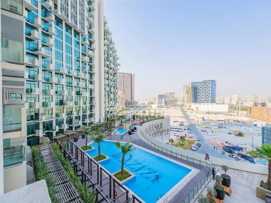 Lovely Studio With Cozy Balcony And Outdoor Pool Dubai